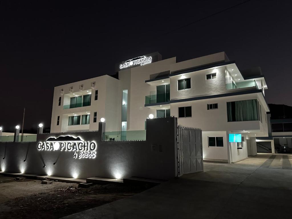 Casa Picacho by Cobo´s